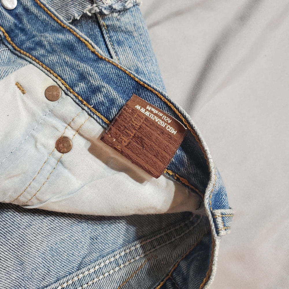 Petros Vintage Levi's distressed 501xx cut off denim - Picture 10 of 11